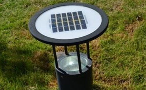 别墅庭院氛围营造：富蕴草坪灯选型与布光技巧