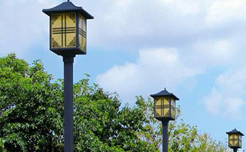 富蕴庭院灯安装间距与布灯设计全解析 富蕴庭院灯安装间距与布灯设计全解析