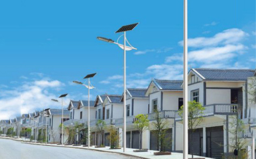 富蕴太阳能路灯配置与在乡村道路照明中的应用 富蕴太阳能路灯配置与在乡村道路照明中的应用